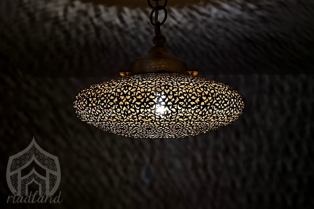 Exclusive-small-ceiling-lamp-creating beautiful-patterns-on-the-wall-ideal-for-illuminating-the-hallway-or-toilet